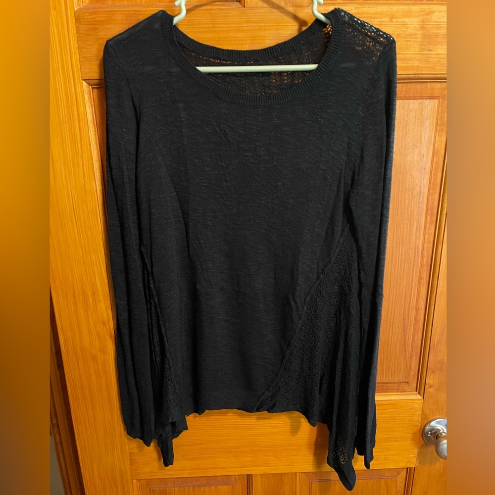 Thin black sweater
